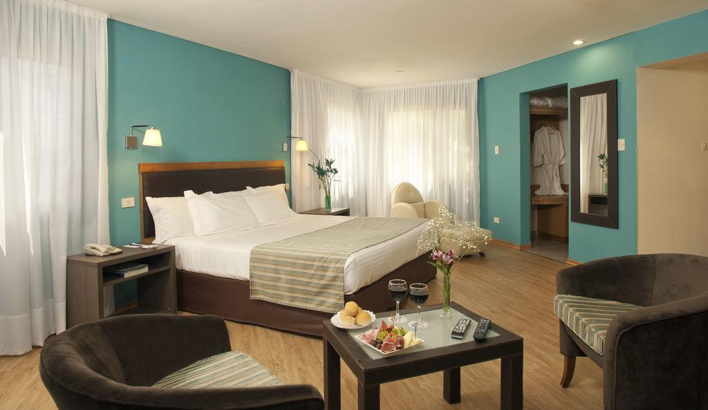 Land Express Neuquen Hotel Exterior photo